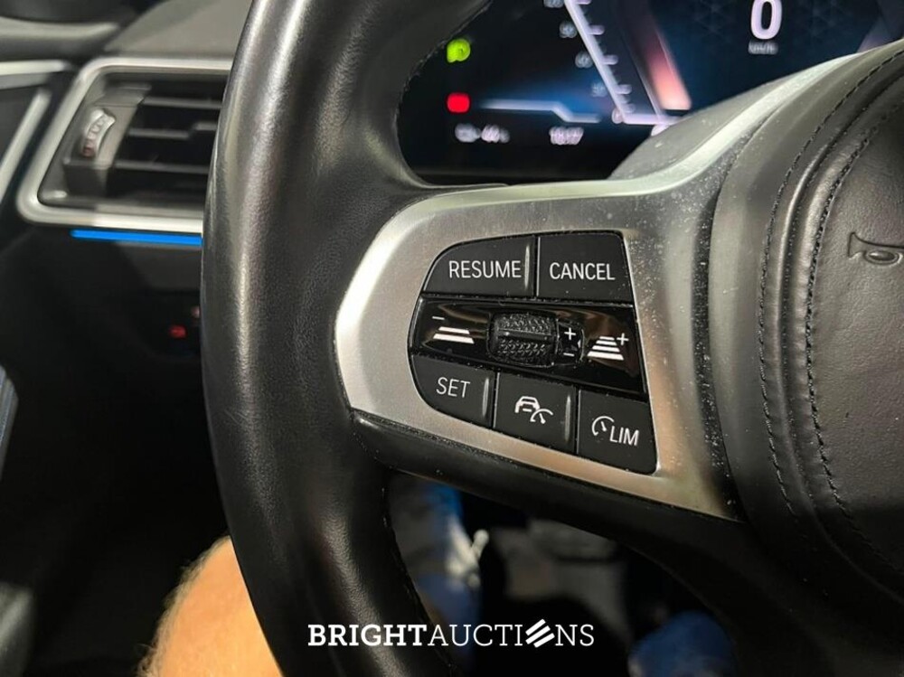 BMW i4 eDrive40 High Executive M-pakket 84 kWh 340pk 2022 (Origineel-NL), P-852-VB