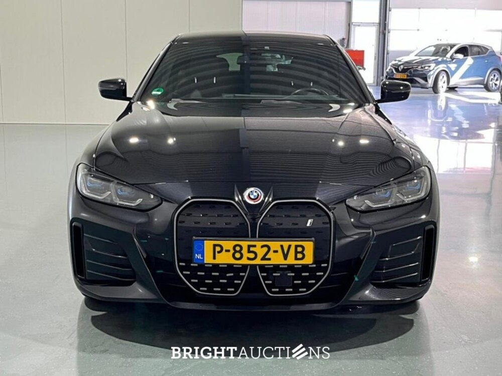 BMW i4 eDrive40 High Executive M-pakket 84 kWh 340pk 2022 (Origineel-NL), P-852-VB