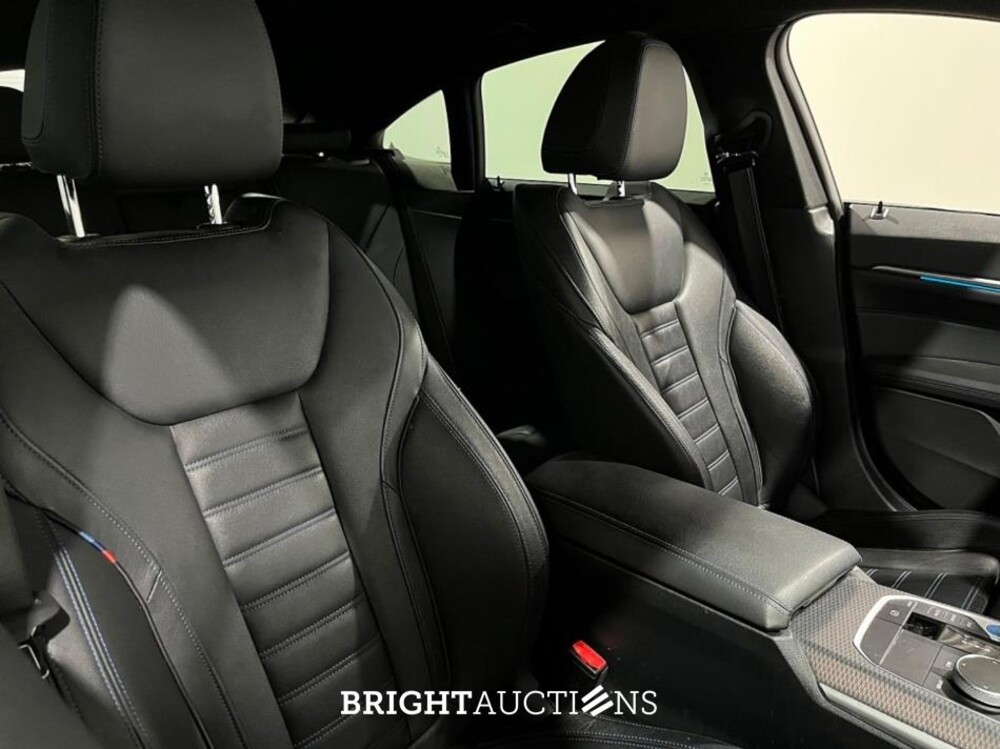 BMW i4 eDrive40 High Executive M-pakket 84 kWh 340pk 2022 (Origineel-NL), P-852-VB
