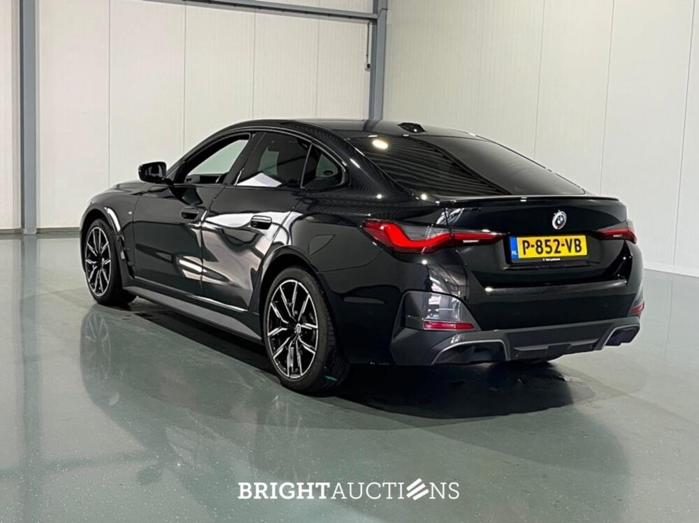 BMW i4 eDrive40 High Executive M-pakket 84 kWh 340pk 2022 (Origineel-NL), P-852-VB