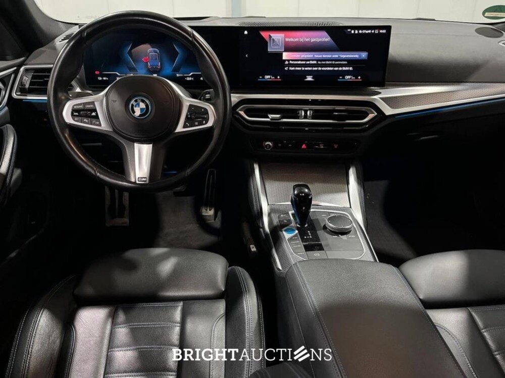 BMW i4 eDrive40 High Executive M-pakket 84 kWh 340pk 2022 (Origineel-NL), P-852-VB