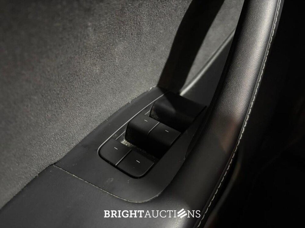Tesla Model Y RWD 58 kWh 238pk 2023 (Origineel-NL), T-459-KD