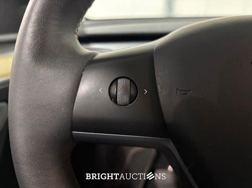 Tesla Model Y RWD 58 kWh 238pk 2023 (Origineel-NL), T-459-KD