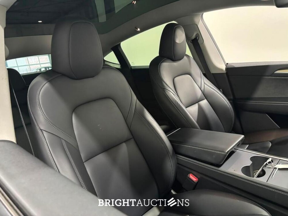 Tesla Model Y RWD 58 kWh 238pk 2023 (Origineel-NL), T-459-KD