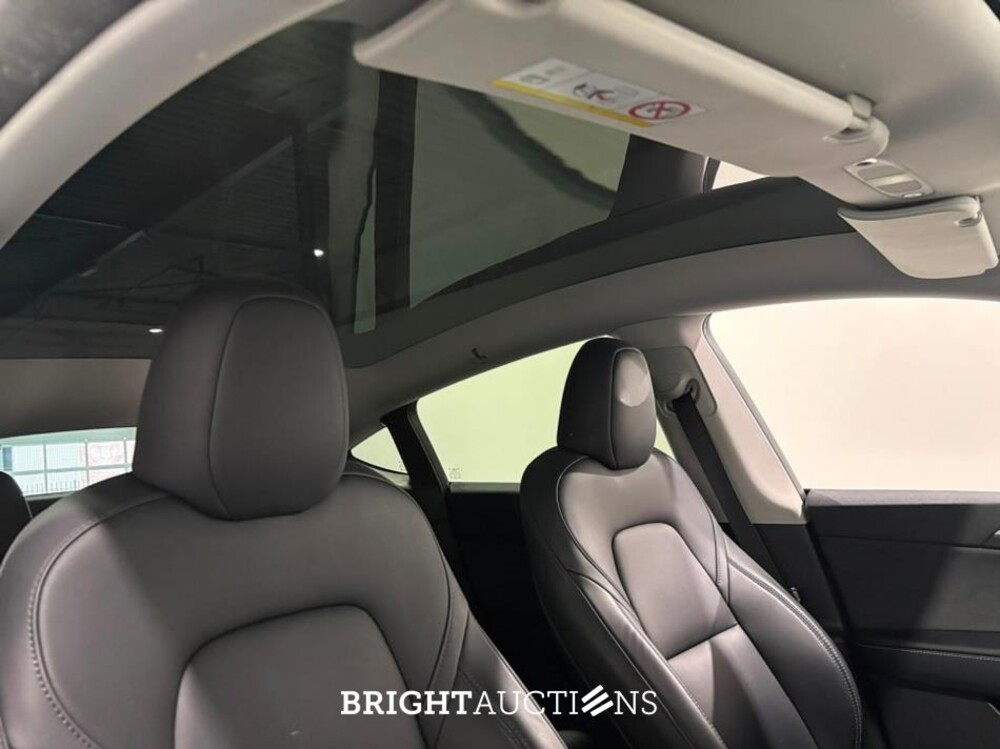 Tesla Model Y RWD 58 kWh 238pk 2023 (Origineel-NL), T-459-KD