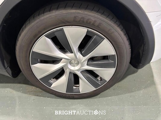 Tesla Model Y RWD 58 kWh 238pk 2023 (Origineel-NL), T-459-KD