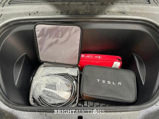 Tesla Model Y RWD 58 kWh 238pk 2023 (Origineel-NL), T-459-KD