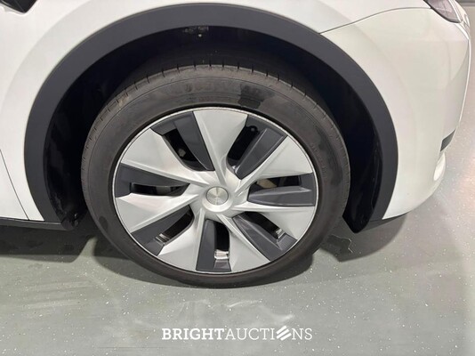 Tesla Model Y RWD 58 kWh 238pk 2023 (Origineel-NL), T-459-KD
