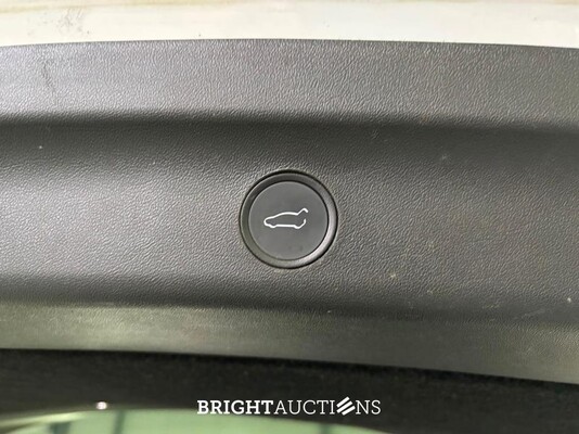 Tesla Model Y RWD 58 kWh 238pk 2023 (Origineel-NL), T-459-KD