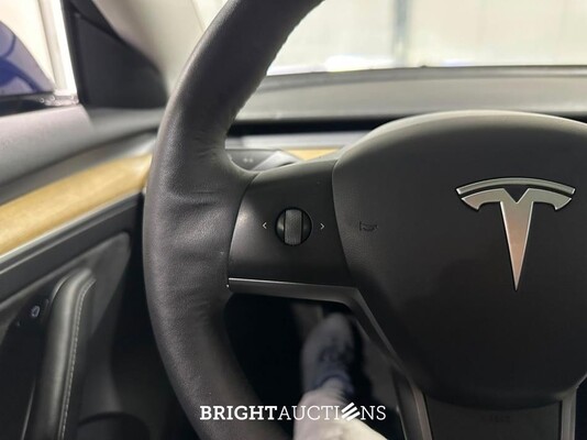 Tesla Model 3 Standard RWD Plus 60 kWh 238pk 2021 (Origineel-NL), N-817-RN