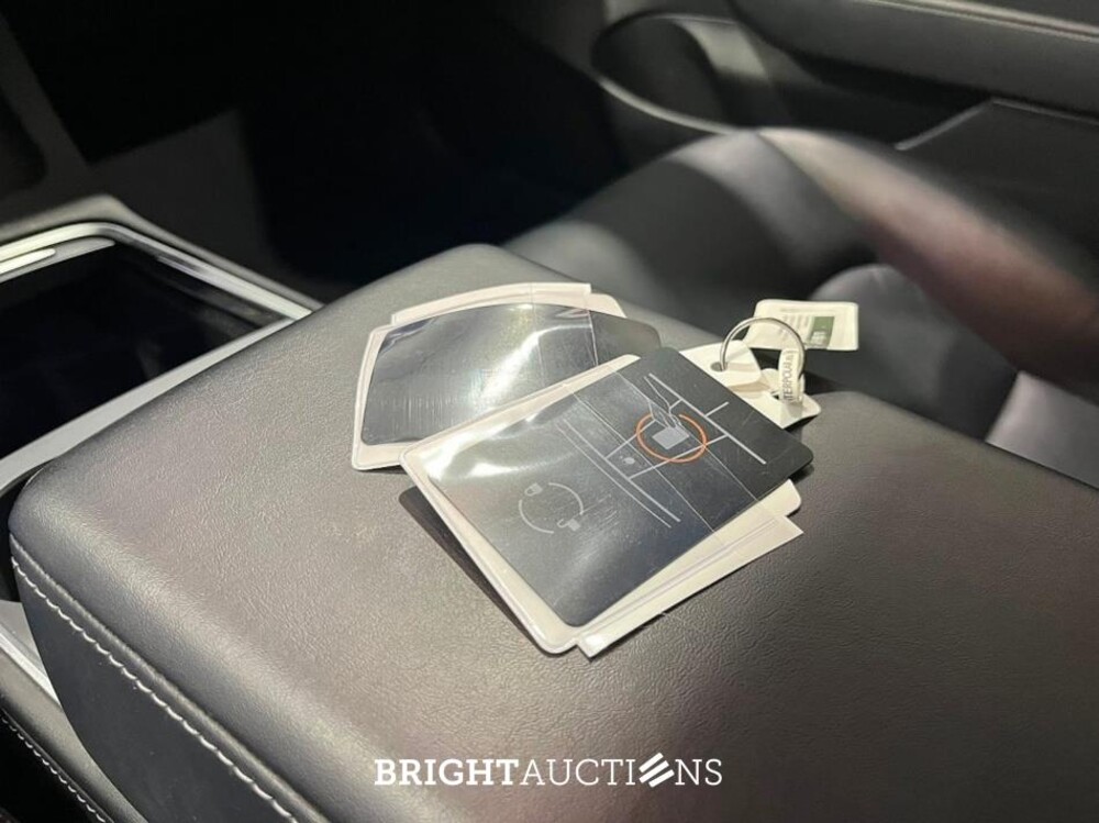 Tesla Model 3 Standard RWD Plus 60 kWh 238pk 2021 (Origineel-NL), L-266-LV