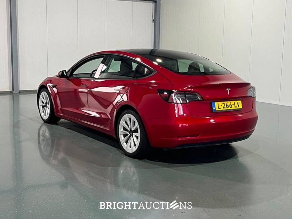 Tesla Model 3 Standard RWD Plus 60 kWh 238pk 2021 (Origineel-NL), L-266-LV