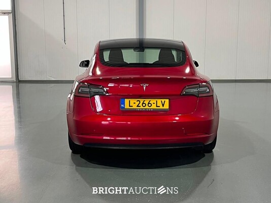 Tesla Model 3 Standard RWD Plus 60 kWh 238pk 2021 (Origineel-NL), L-266-LV