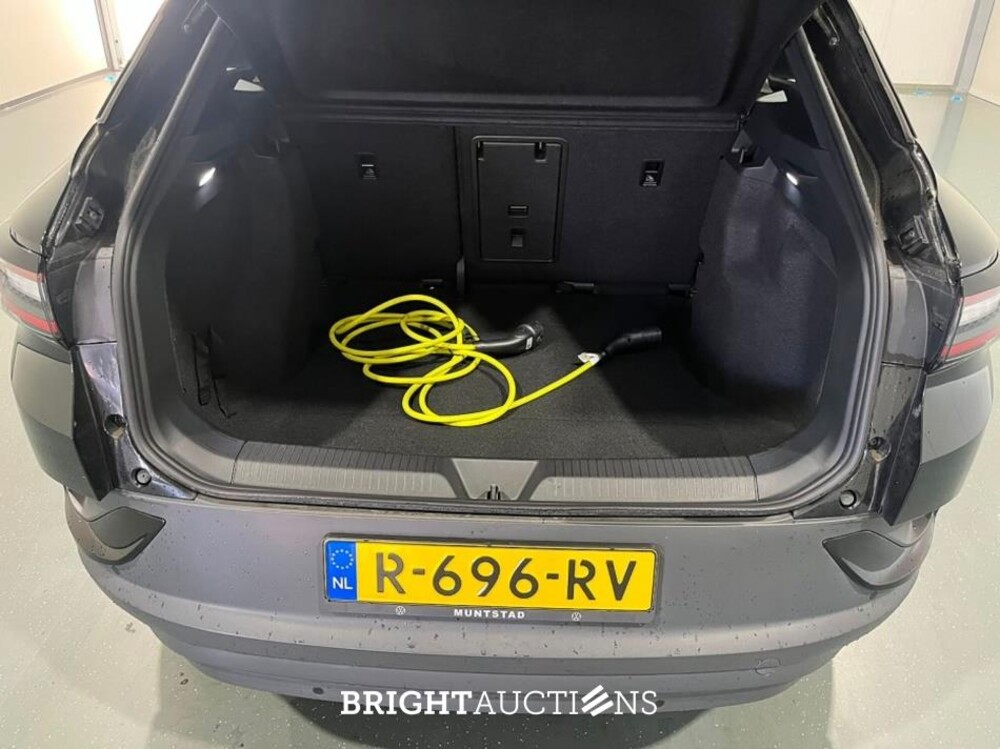 Volkswagen ID.4 Pure 52 kWh 148pk 2022 (Origineel-NL), R-696-RV