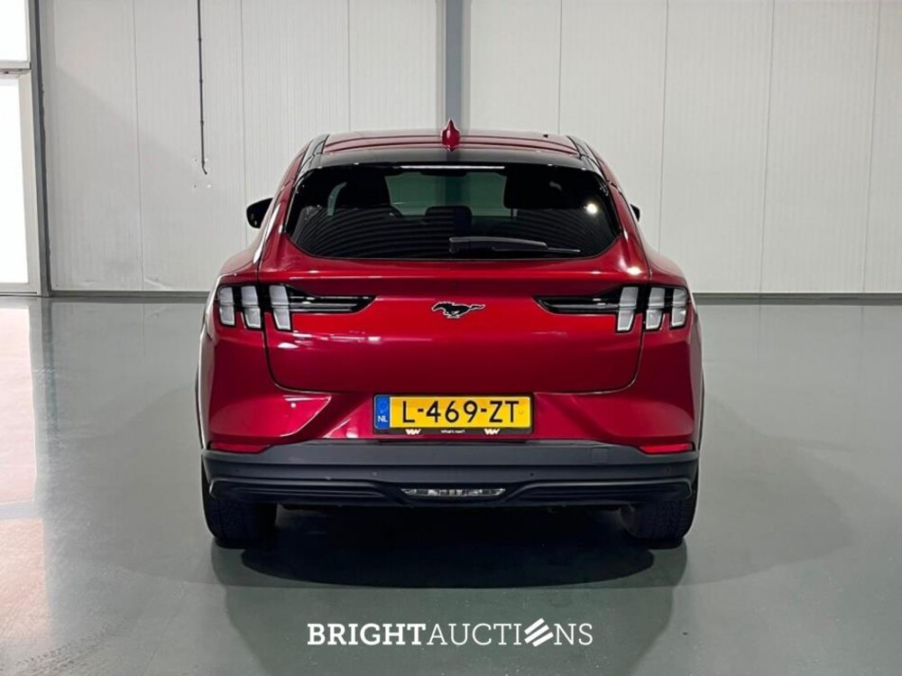 Ford Mustang Mach-E RWD 75 kWh 258pk 2021 (Origineel-NL), L-469-ZT