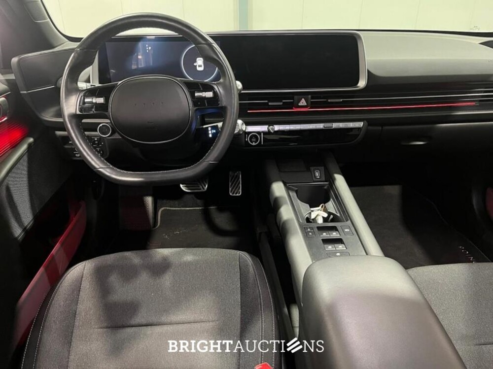 Hyundai IONIQ 6 Connect 77 4 kWh 228pk 2023 (Origineel-NL), T-130-DH