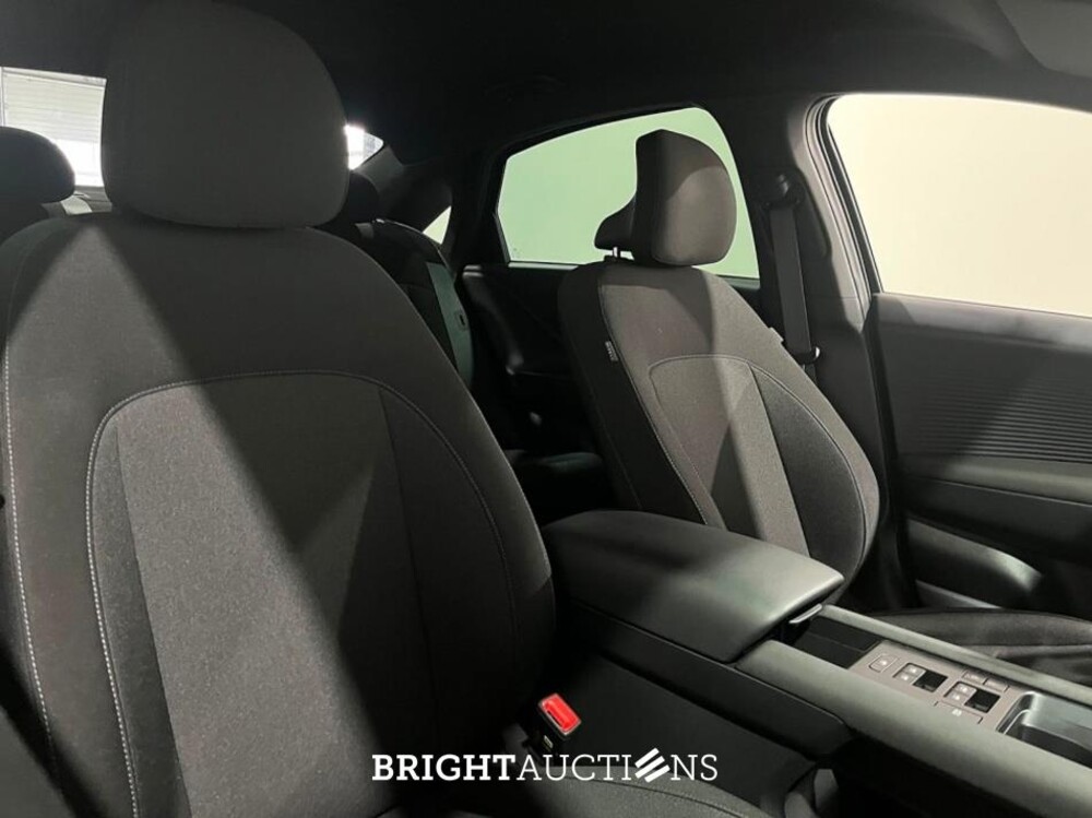 Hyundai IONIQ 6 Connect 77 4 kWh 228pk 2023 (Origineel-NL), T-130-DH
