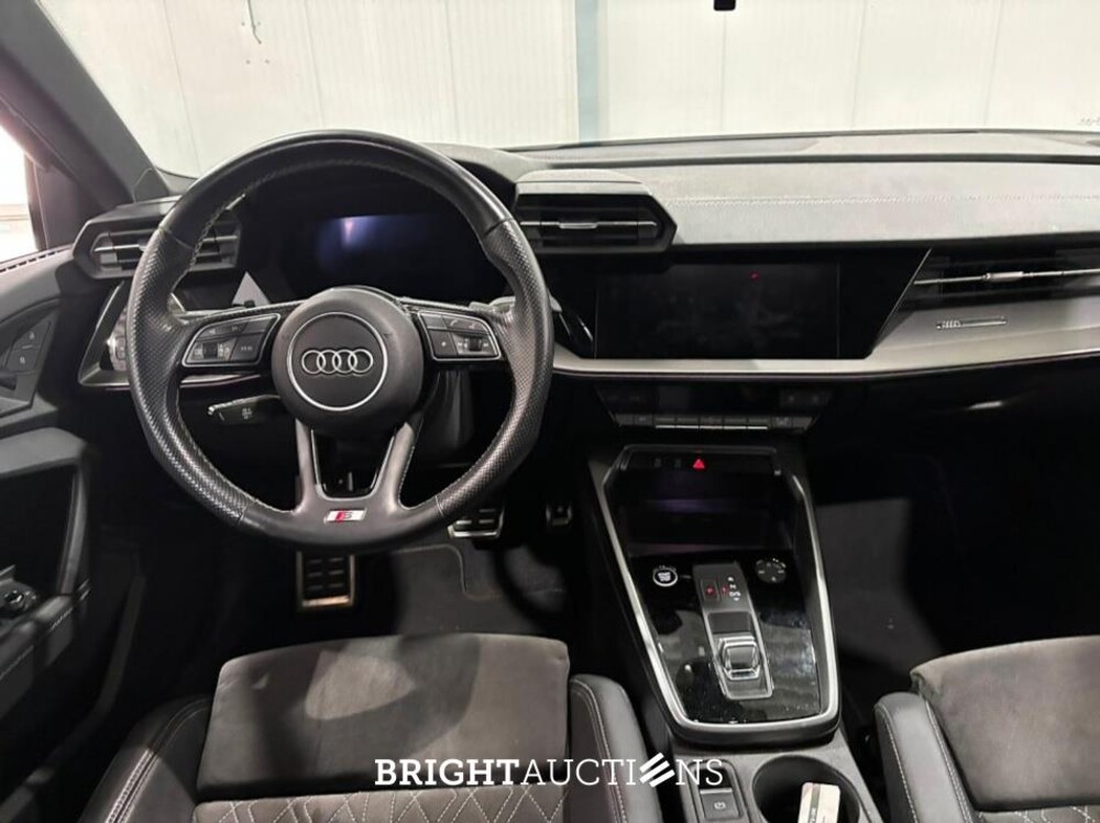 Audi A3 Limousine 30 S edition TFSI 110pk 2021 (Origineel-NL), L-771-JK