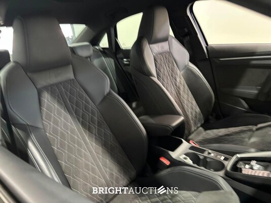 Audi A3 Limousine 30 S edition TFSI 110pk 2021 (Origineel-NL), L-771-JK
