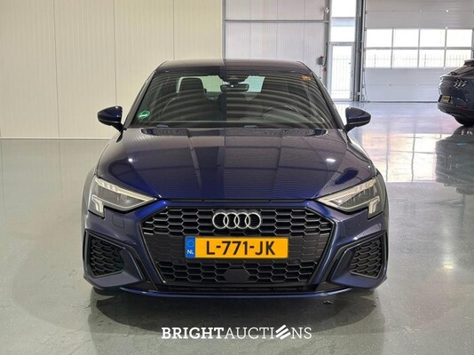 Audi A3 Limousine 30 S edition TFSI 110pk 2021 (Origineel-NL), L-771-JK