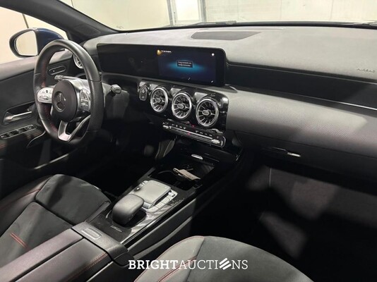 Mercedes-Benz A180 AMG Line 136pk 2022 (Origineel-NL) A-klasse, R-682-RJ
