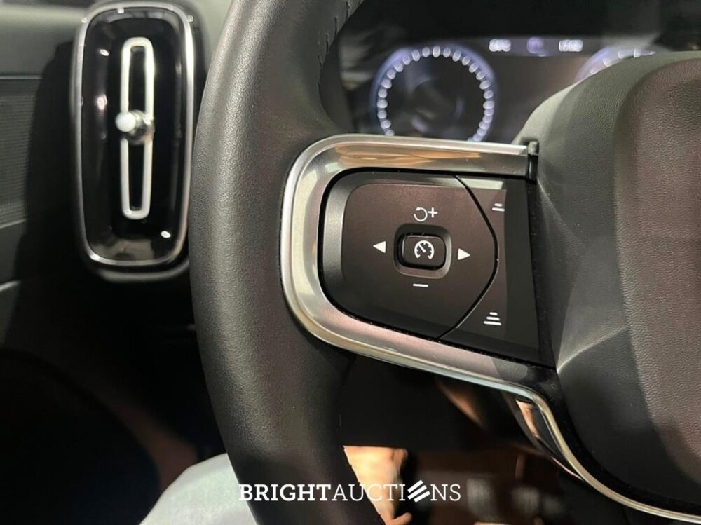 Volvo XC40 T3 Momentum 1.5 163pk 2020 (Origineel-NL), J-009-GG