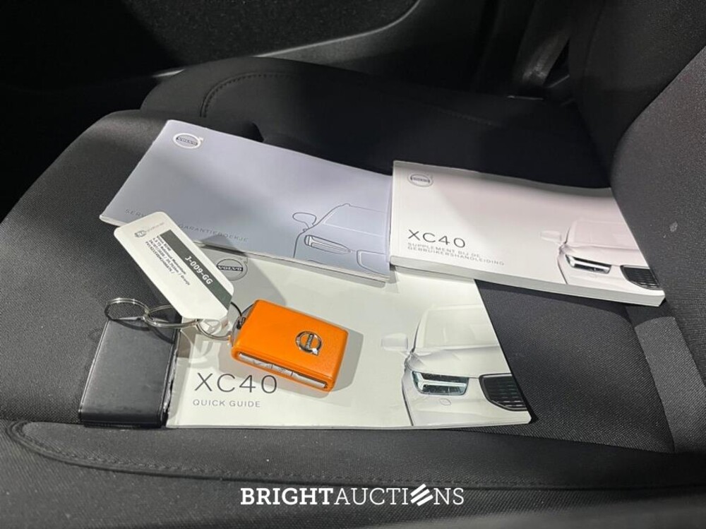 Volvo XC40 T3 Momentum 1.5 163pk 2020 (Origineel-NL), J-009-GG