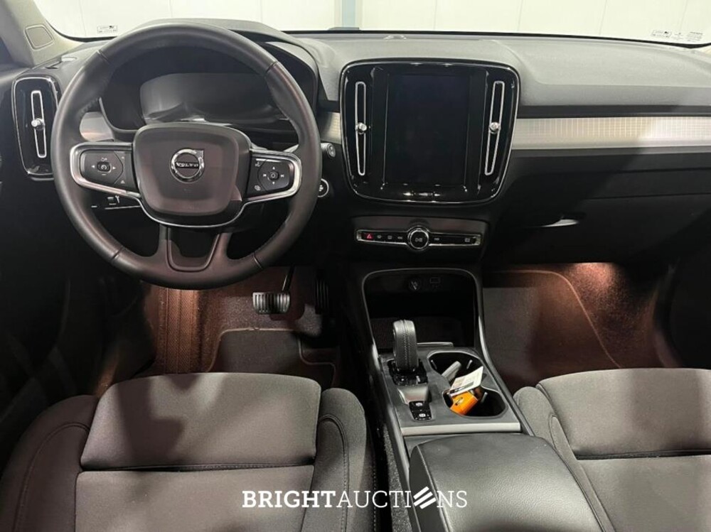 Volvo XC40 T3 Momentum 1.5 163pk 2020 (Origineel-NL), J-009-GG
