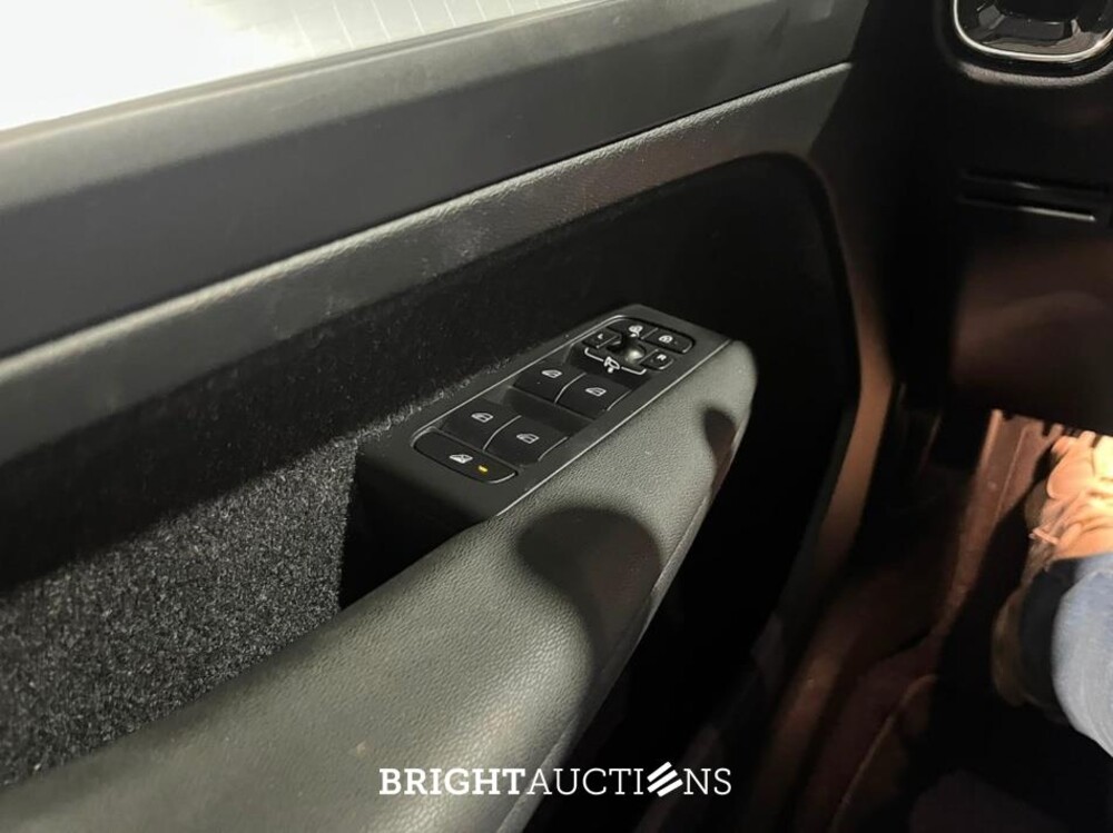 Volvo XC40 T3 Momentum 1.5 163pk 2020 (Origineel-NL), J-009-GG