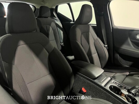 Volvo XC40 T3 Momentum 1.5 163pk 2020 (Origineel-NL), J-009-GG
