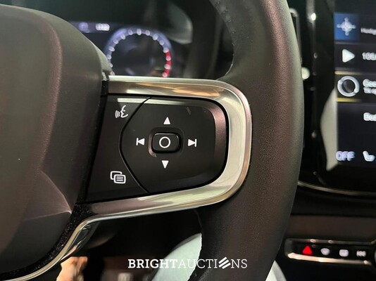 Volvo XC40 T3 Momentum 1.5 163pk 2020 (Origineel-NL), J-009-GG