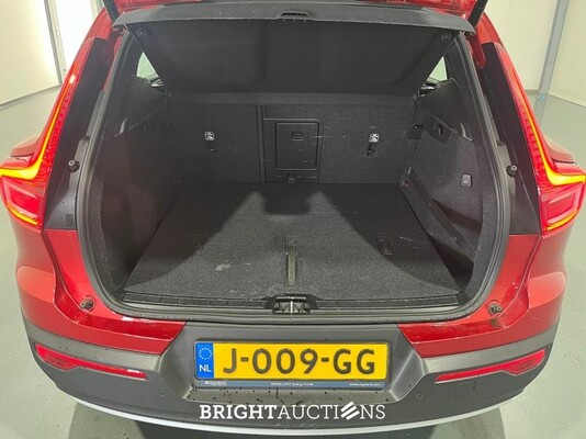 Volvo XC40 T3 Momentum 1.5 163pk 2020 (Origineel-NL), J-009-GG