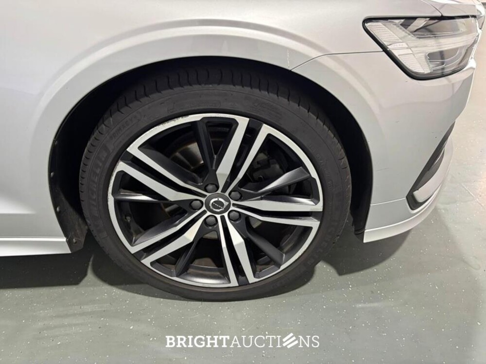 Volvo V60 B3 Momentum Advantage 2.0 163pk 2021 (Origineel-NL), N-731-LF