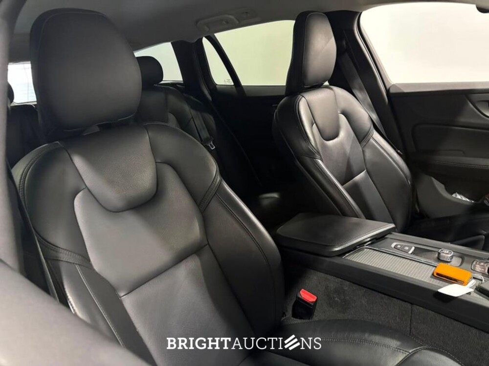 Volvo V60 B3 Momentum Advantage 2.0 163pk 2021 (Origineel-NL), N-731-LF