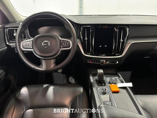 Volvo V60 B3 Momentum Advantage 2.0 163pk 2021 (Origineel-NL), N-731-LF