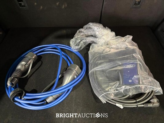 Ford Kuga PHEV ST-Line X Winter 2.5 302pk 2025, KPX-31-P