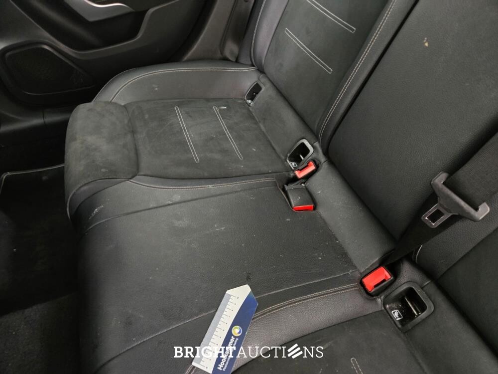 Mercedes-Benz A250 e Business Solution AMG Limited 262pk 2021 A-klasse, GJS-09-H
