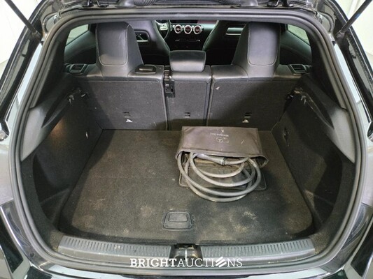 Mercedes-Benz A250 e Business Solution AMG Limited 262pk 2021 A-klasse, GJS-09-H