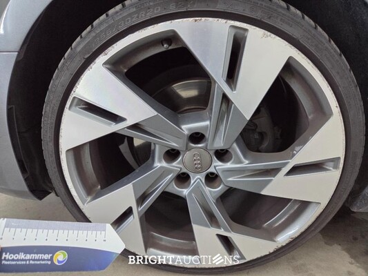 Audi A4 Avant ultra Sport S-Line Edition 2.0 TFSI 190pk 2017 (Origineel-NL), NP-739-K