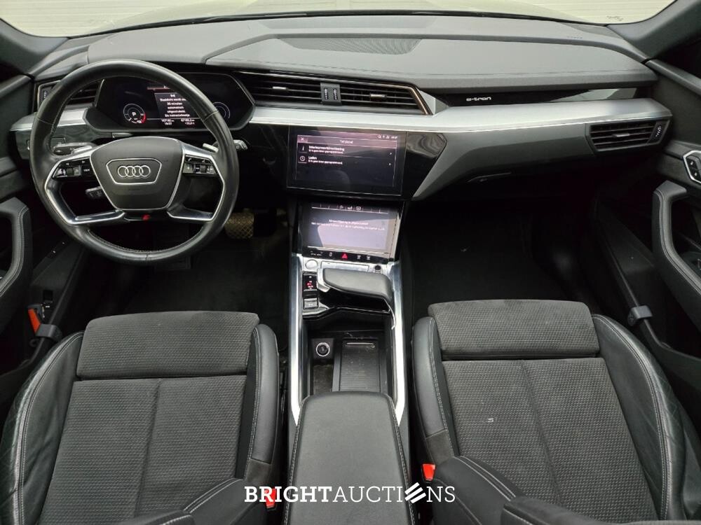 Audi e-tron 50 e-tron Launch edition Black Quattro 71 kWh 313pk 2019 (Origineel-NL), G-641-XR