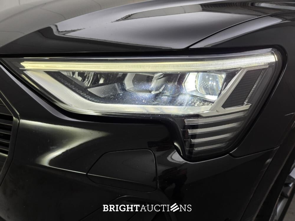 Audi e-tron 50 e-tron Launch edition Black Quattro 71 kWh 313pk 2019 (Origineel-NL), G-641-XR