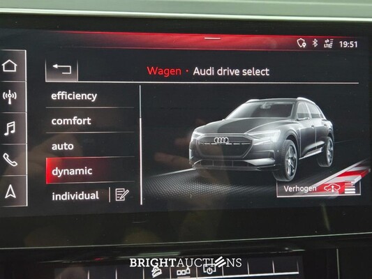 Audi e-tron 50 e-tron Launch edition Black Quattro 71 kWh 313pk 2019 (Origineel-NL), G-641-XR
