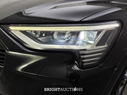 Audi e-tron 50 e-tron Launch edition Black Quattro 71 kWh 313pk 2019 (Origineel-NL), G-641-XR