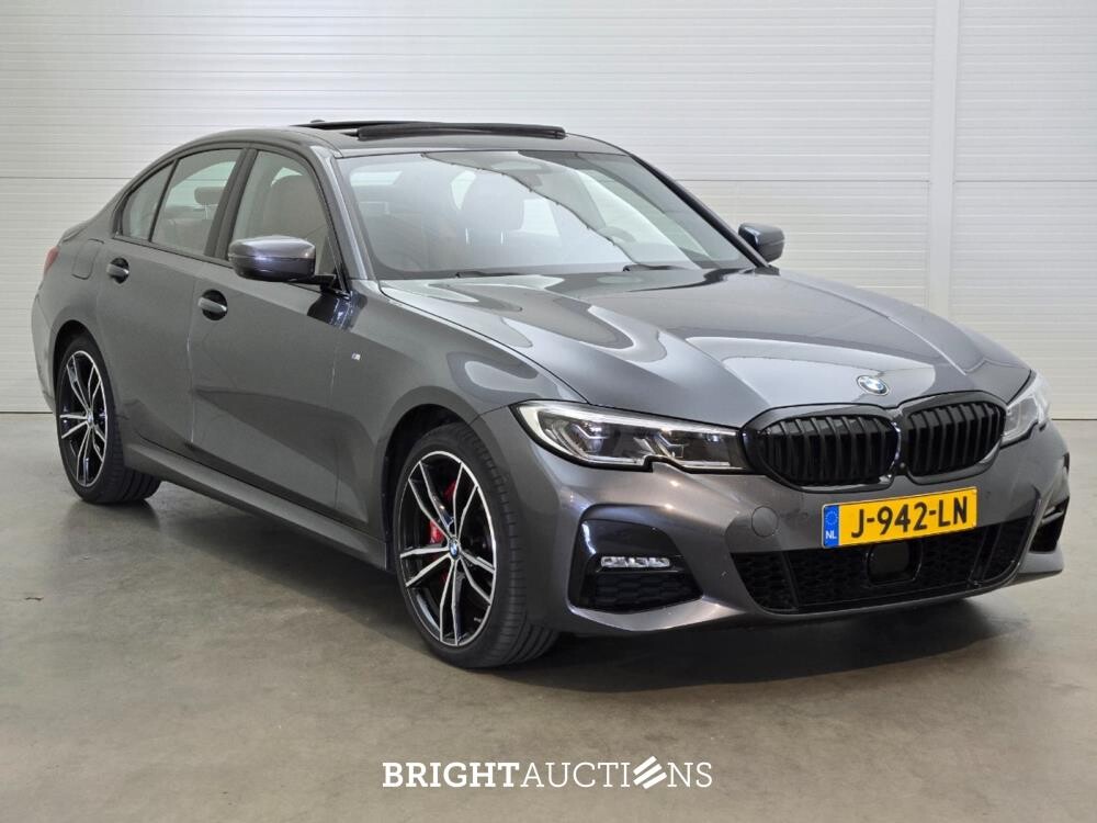 BMW 330e xDrive 3-serie eDrive Edition 296pk 2020 (Origineel-NL) 3-Serie, J-942-LN