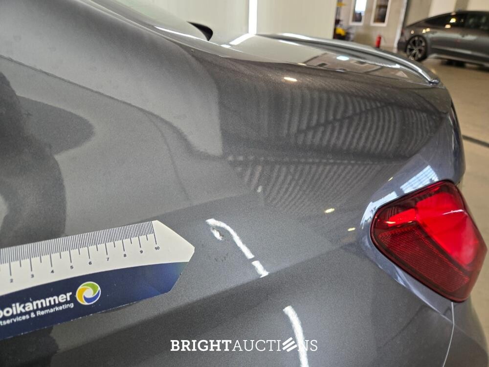 BMW 330e xDrive 3-serie eDrive Edition 296pk 2020 (Origineel-NL) 3-Serie, J-942-LN