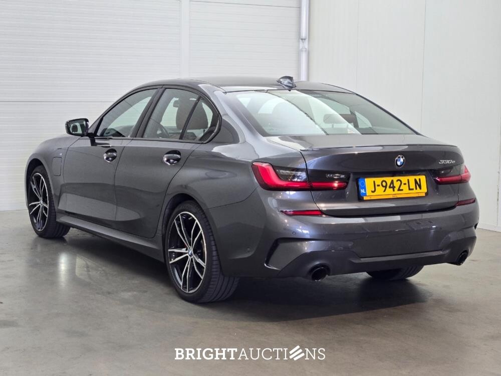 BMW 330e xDrive 3-serie eDrive Edition 296pk 2020 (Origineel-NL) 3-Serie, J-942-LN