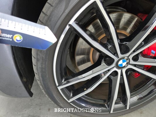 BMW 330e xDrive 3-serie eDrive Edition 296pk 2020 (Origineel-NL) 3-Serie, J-942-LN
