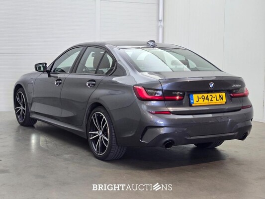 BMW 330e xDrive 3-serie eDrive Edition 296pk 2020 (Origineel-NL) 3-Serie, J-942-LN