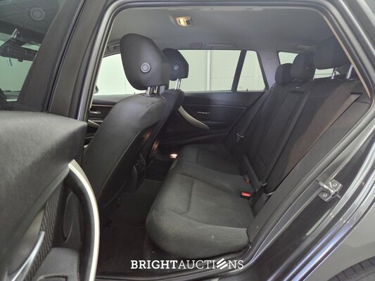 BMW 316i 3-serie Touring Executive 136pk 2014 (Origineel-NL) 3-Serie, 5-TJD-01
