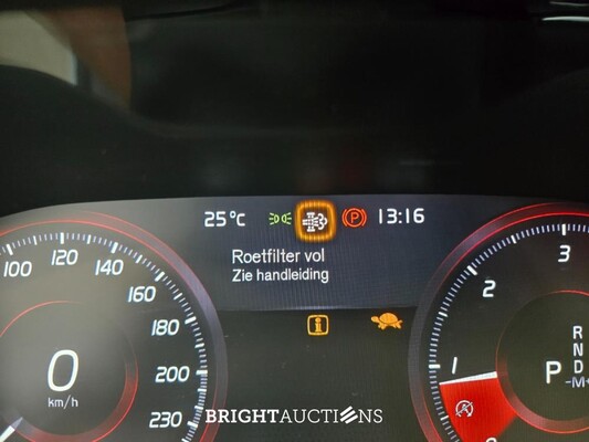 Volvo XC40 D3 Momentum 2.0 150pk 2018 (Origineel-NL), TP-123-F